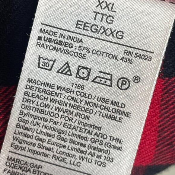 GAP Fitted Boyfriend Shirt XXL – Red Black Buffalo Plaid Flannel Button-Up - Picture 7 of 8